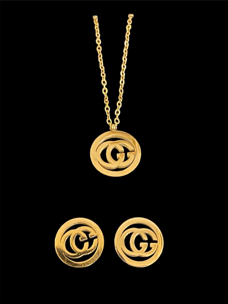 Chic Gucci Necklace Set