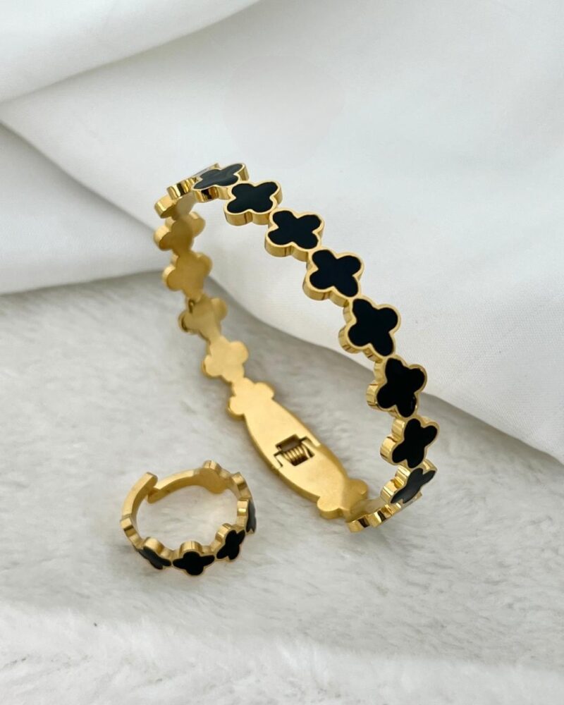 Noir Floral Bracelet